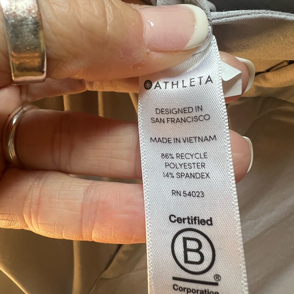 Athleta Urban cropped pants - Picture 9 of 9